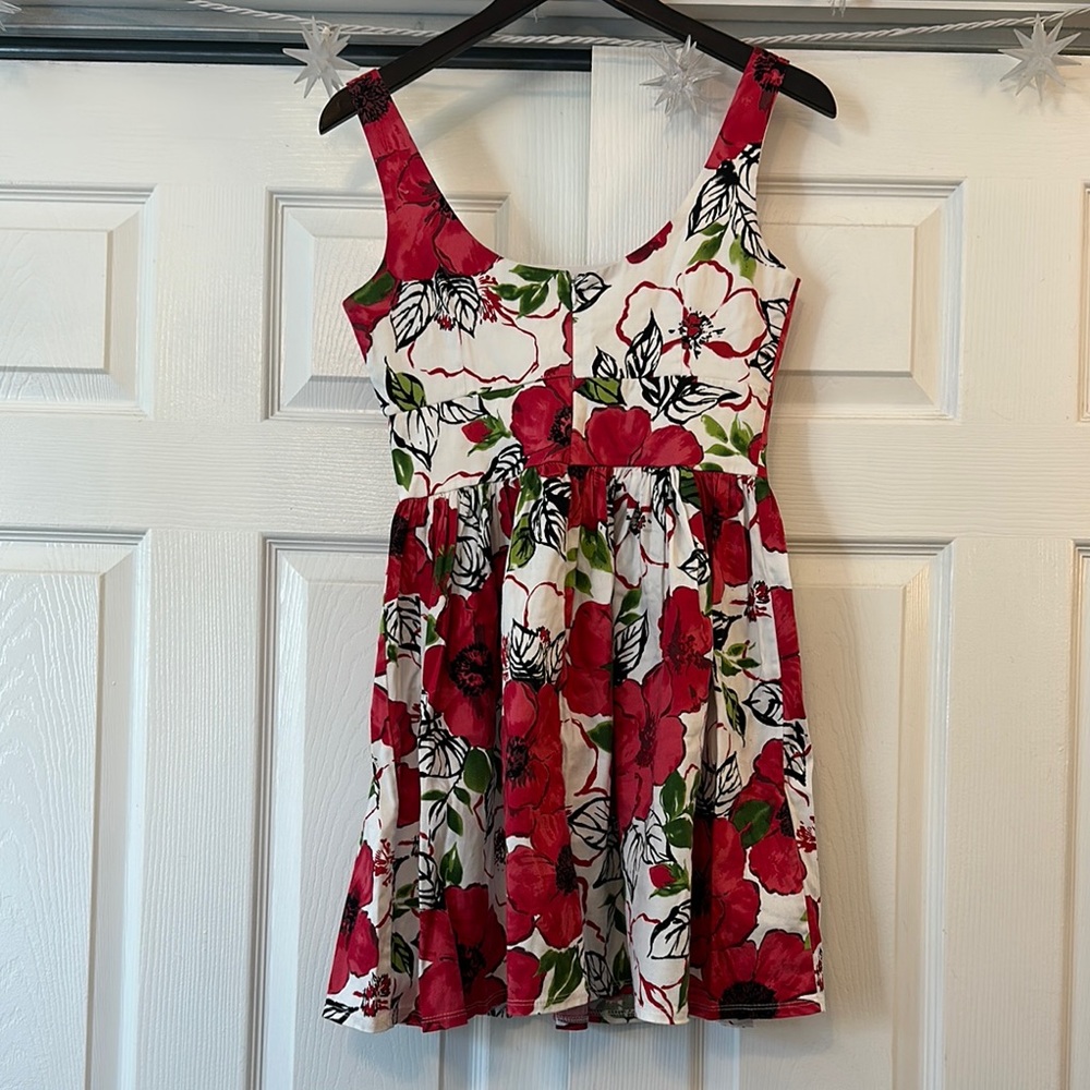 Poppy Design Sundress - Picture 4 of 7